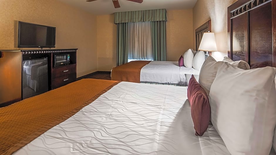 Photo 1 of 5 of 2 Queen Beds, Mobility Accessible, Roll in Shower