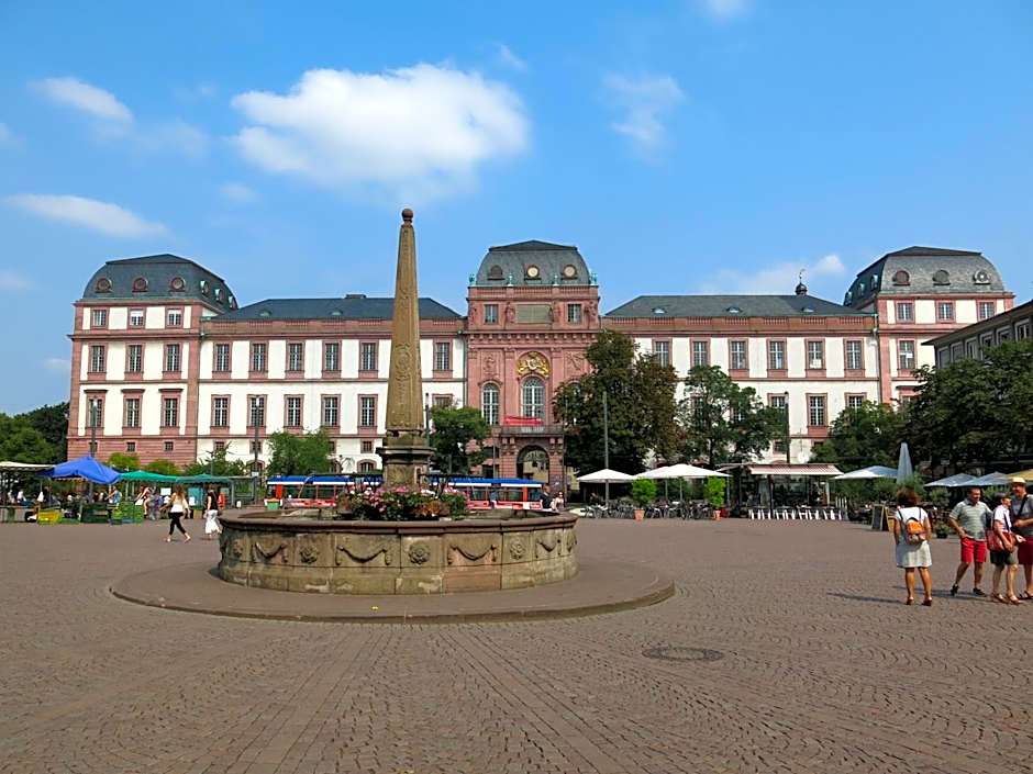 Holiday Inn Express Darmstadt By IHG