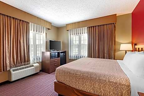 1 King Bed Non-Smoking Microwave And Refrigerator Wi-Fi Shower Only Full Breakfast