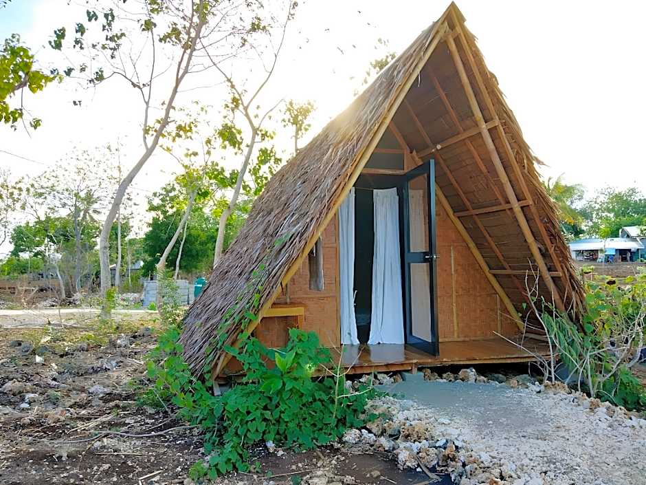 SEE-KEE-HOR Cafe and Hostel