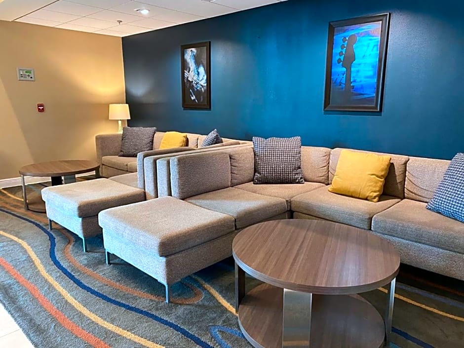 Comfort Inn & Suites New Orleans Airport North