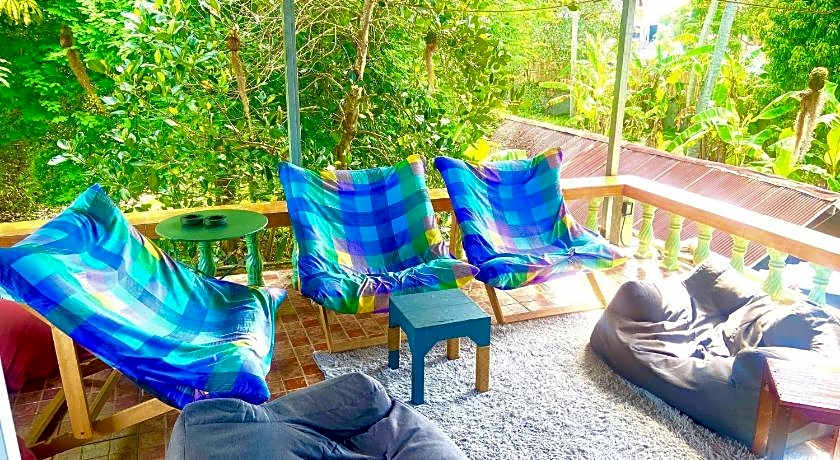 See Sea Backpacker House