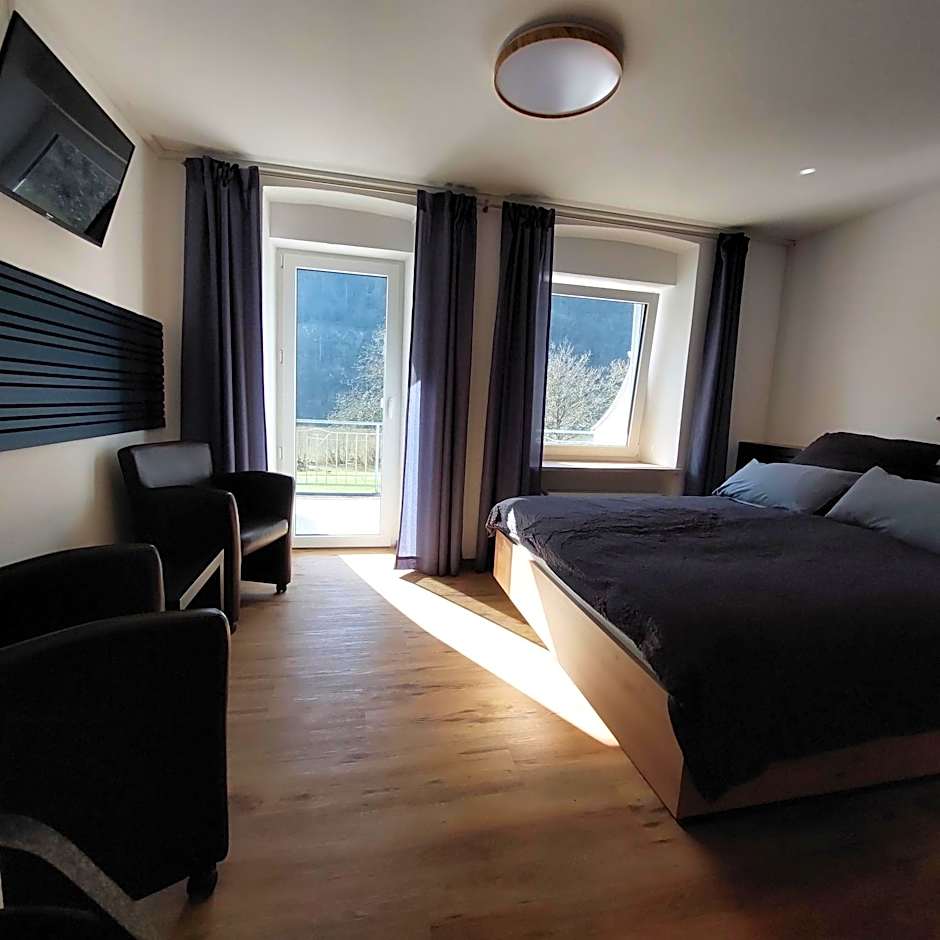 Haus Moselliebe B&B