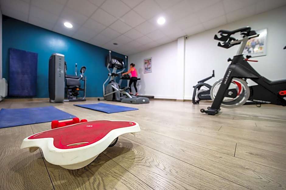 Nemea Appart Hotel Quai Victor Tours Centre