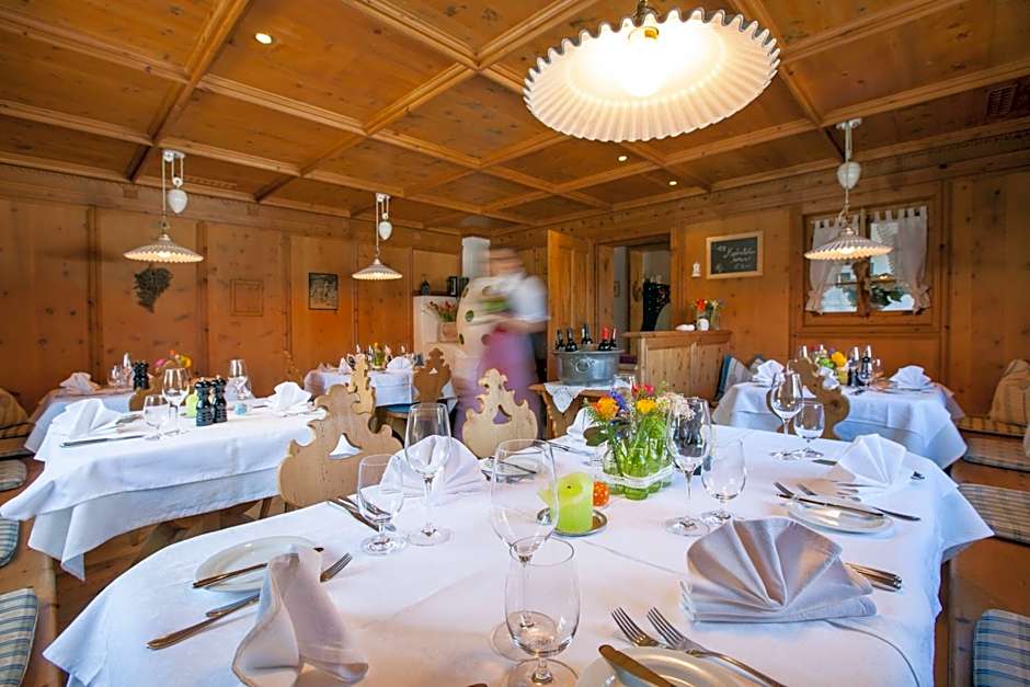 Hotel Die Arlbergerin - Design & Tiroler Gemütlichkeit