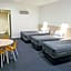 Mayfair Plaza Motel and Apartments