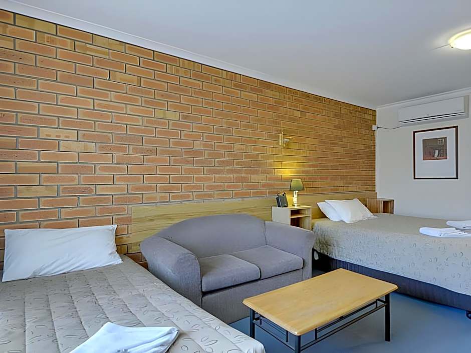 Always Welcome Motel