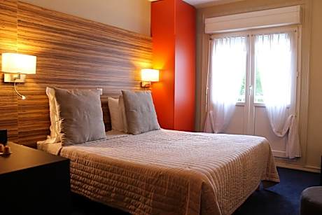Superior Single Room with Air Conditioning