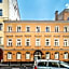 Self-Check-In Hotel Adlon