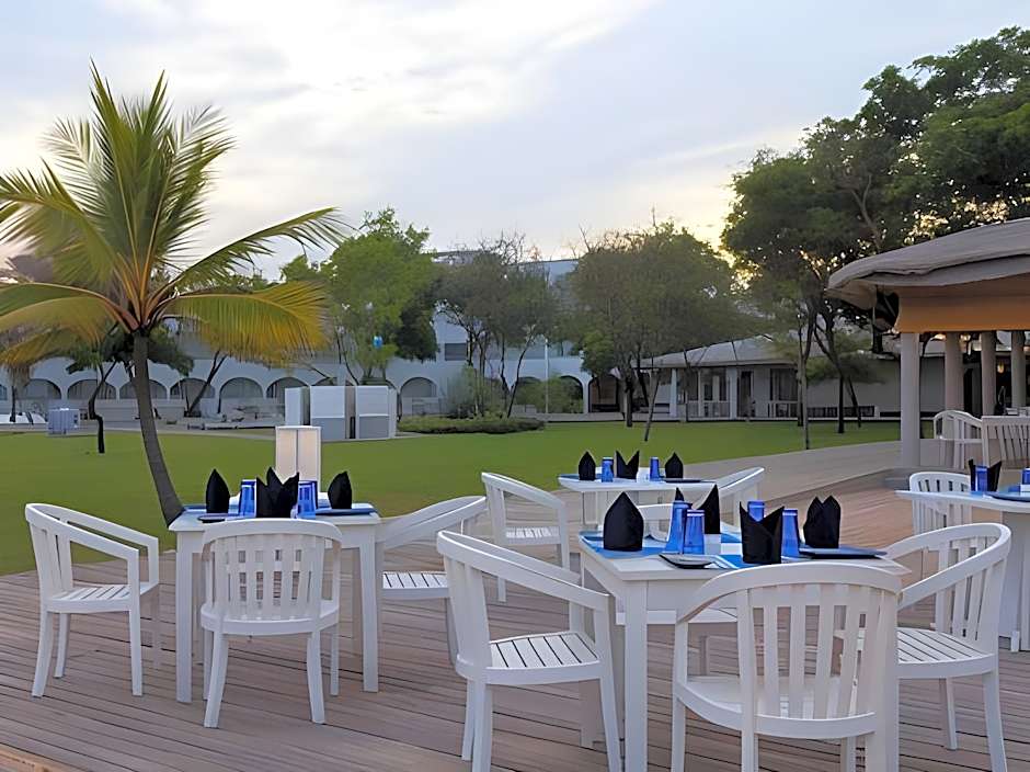 Trinco Blu by Cinnamon