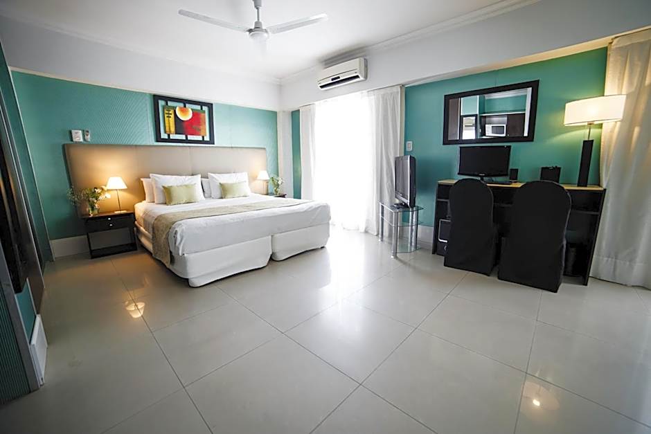 Ker Urquiza Hotel & Suites