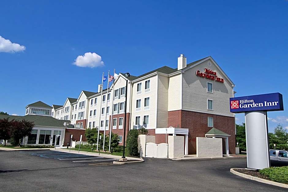 Photo 1 of 36 of Hilton Garden Inn Westbury