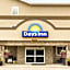 Days Inn by Wyndham Chetwynd