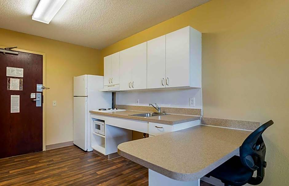 Extended Stay America Suites - Chicago - Gurnee
