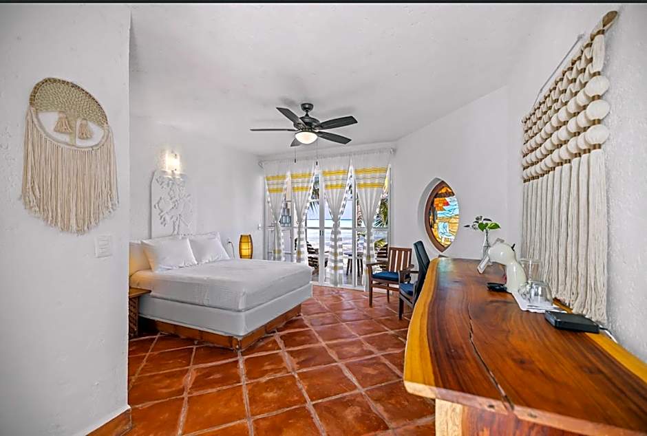 Casa Cenote Hotel