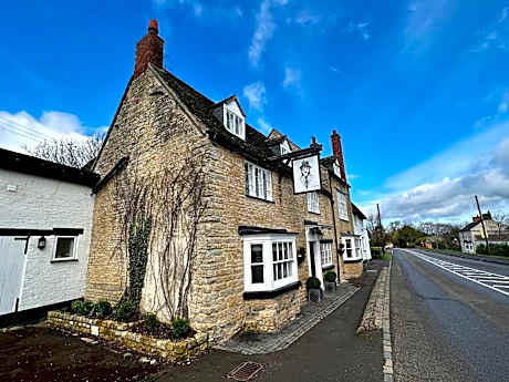 The Lion, Tredington
