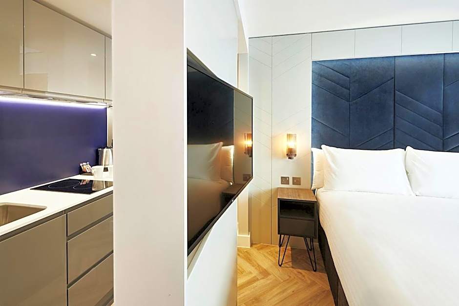 Roomzzz Newcastle City