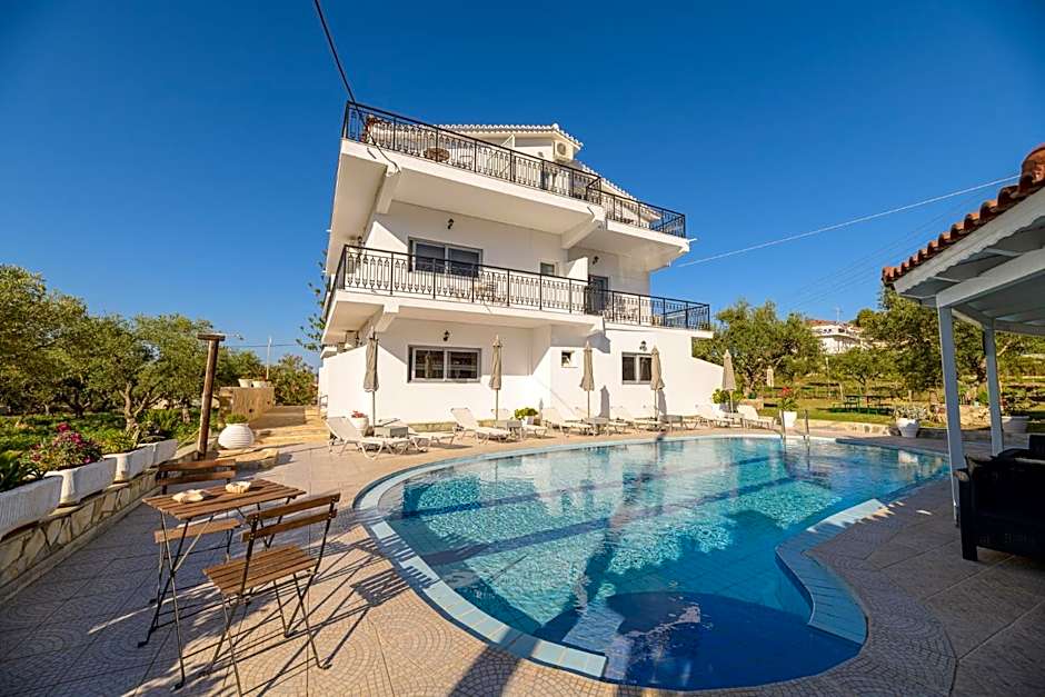 Denise Studios and Apartments