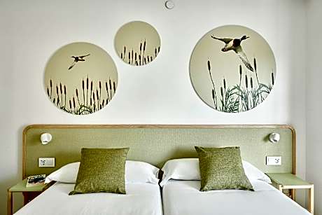 Family Premium Kids Garden