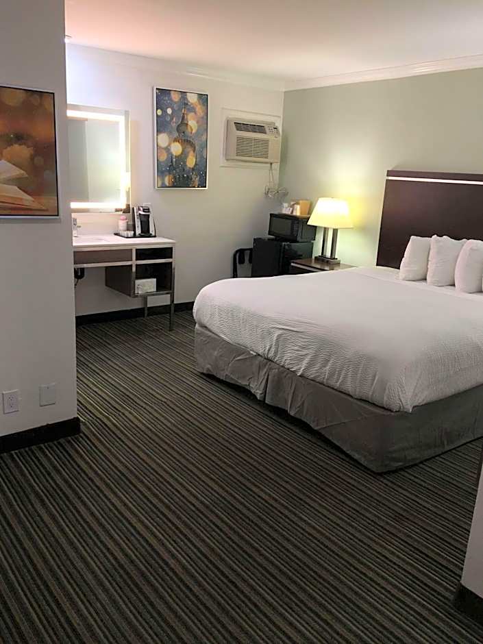 Best Western Courtesy Inn Hotel - Anaheim Resort at the Park