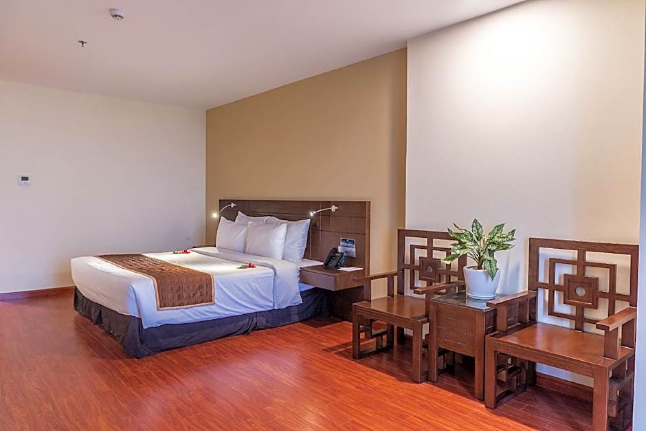 Sai Gon Phu Tho Hotel