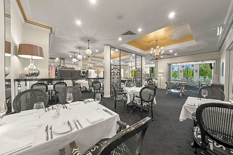 The Carrington Hotel
