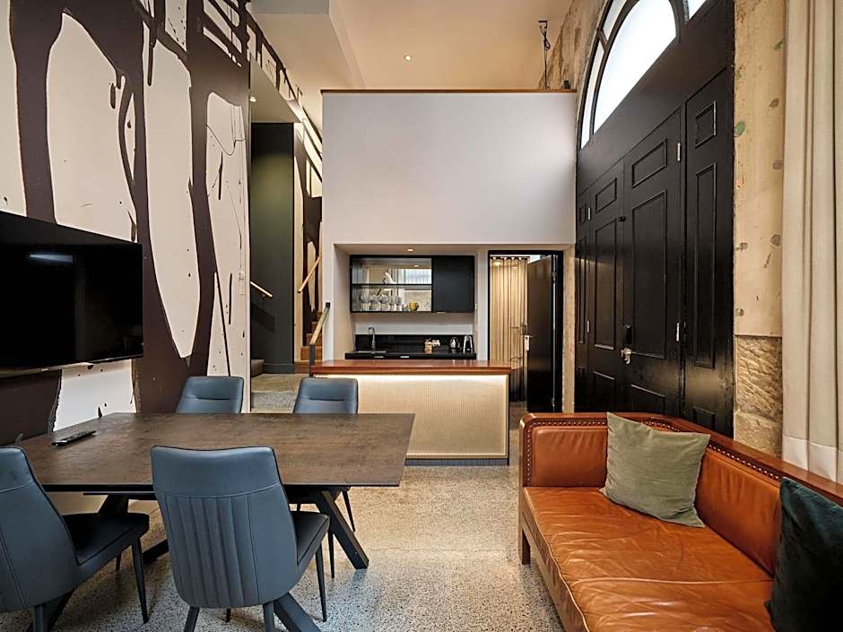 Hotel Woolstore 1888, Sydney - Handwritten Collection