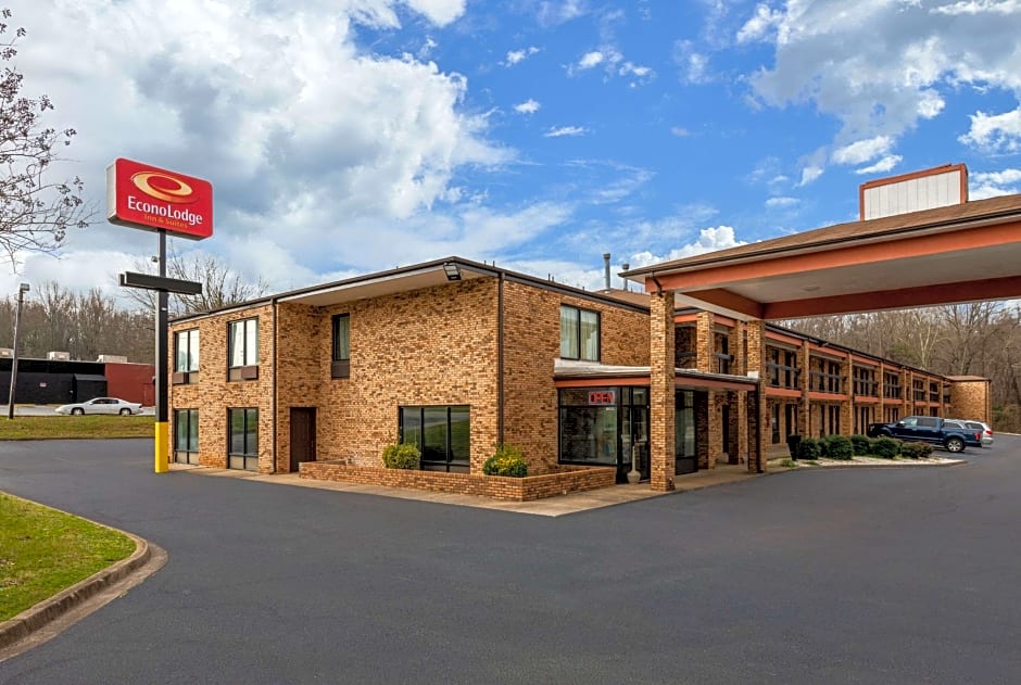 Econo Lodge Inn Suites