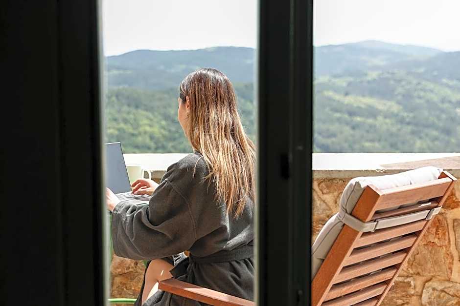 Foresta in Medias Mores