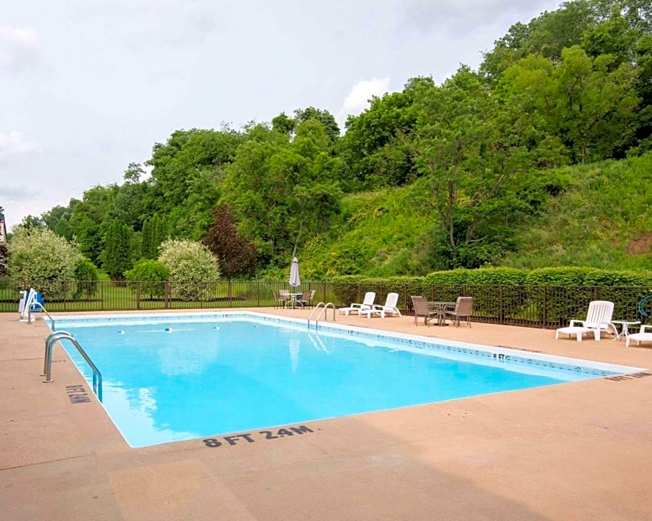 Clarion Inn Fairmont