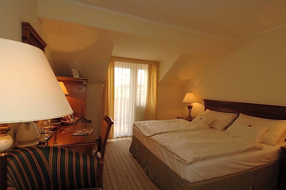 Hotel Romantik Eger