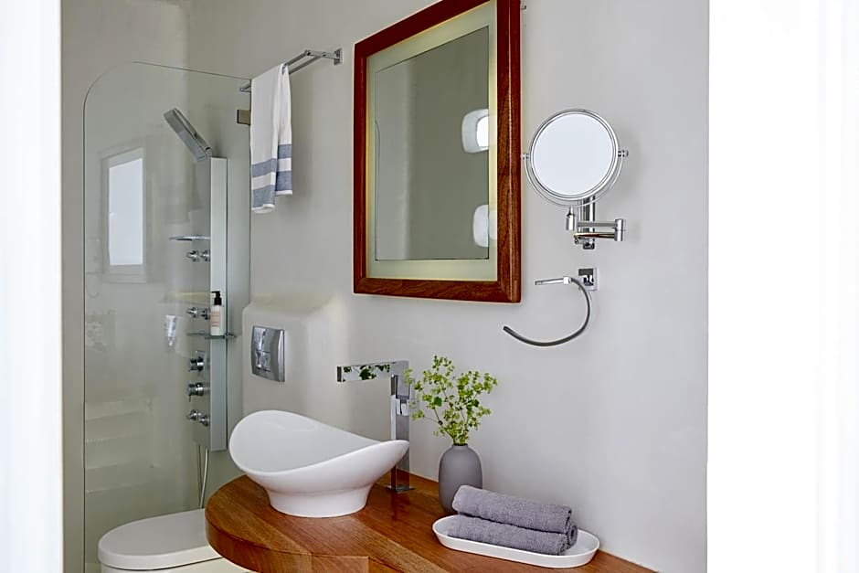 La Perla Villas - Adults Only