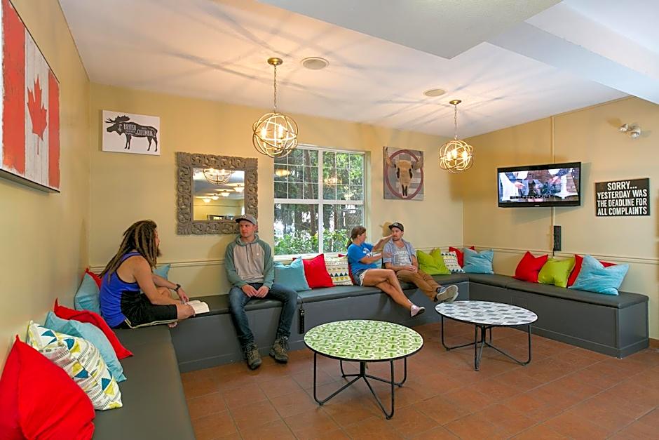 HI Kelowna Hostel