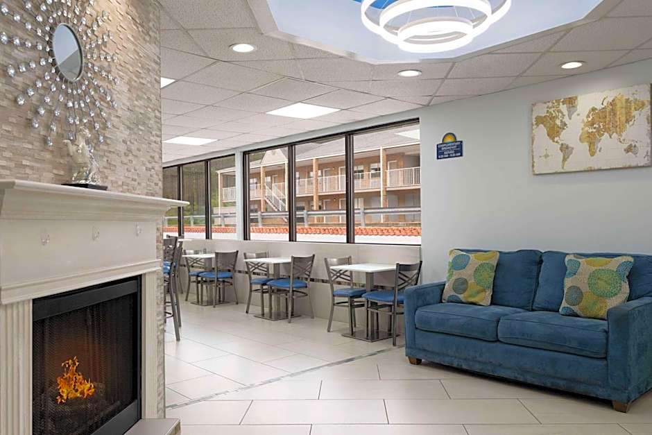 Days Inn by Wyndham Weldon Roanoke Rapids