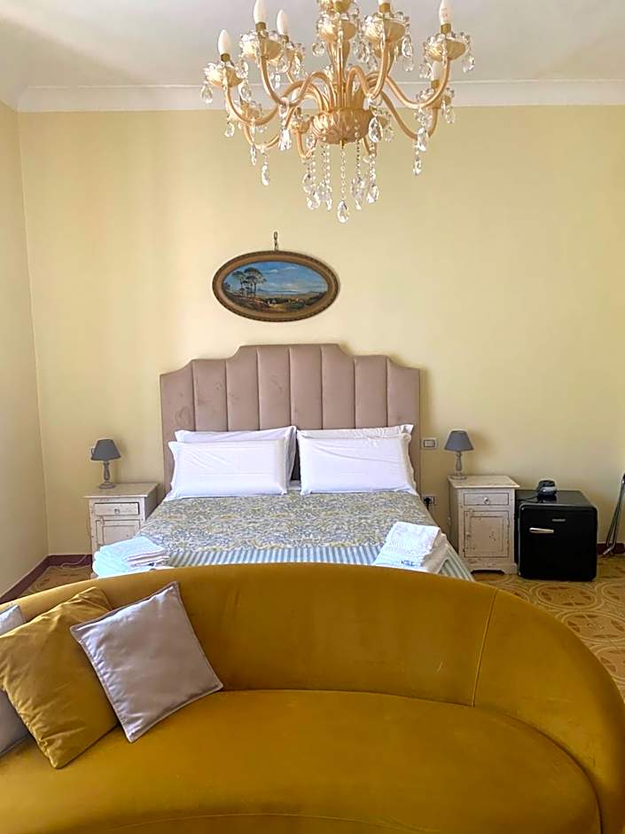 Villa Favorita Suites