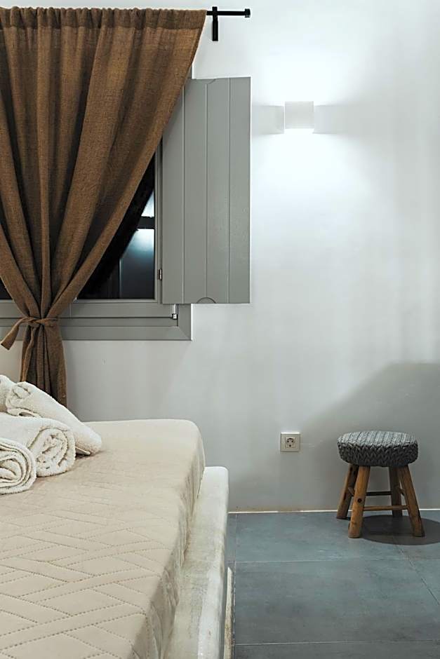 Bianco Diverso Suites