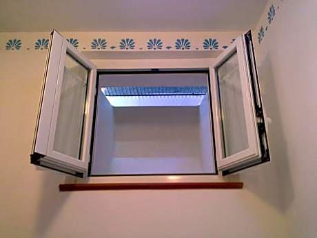 Economy Quadruple Room with Small Window