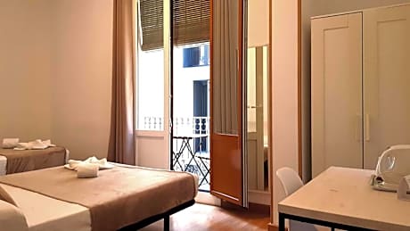 Twin Room with Private Bathroom
