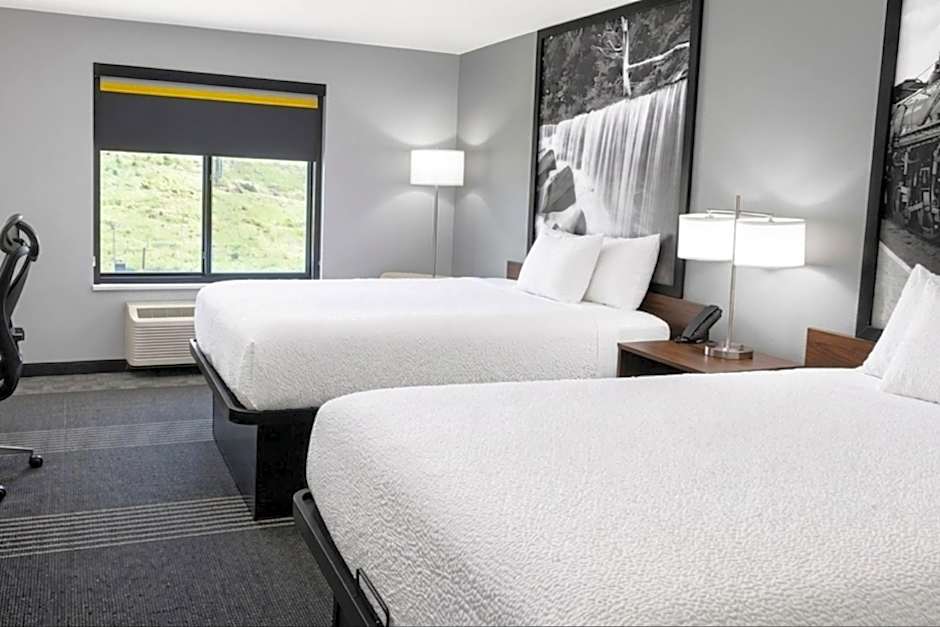 Super 8 by Wyndham Salina I-70