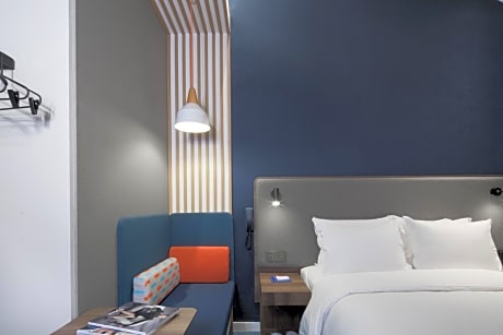 Superior King Room - Non-Smoking