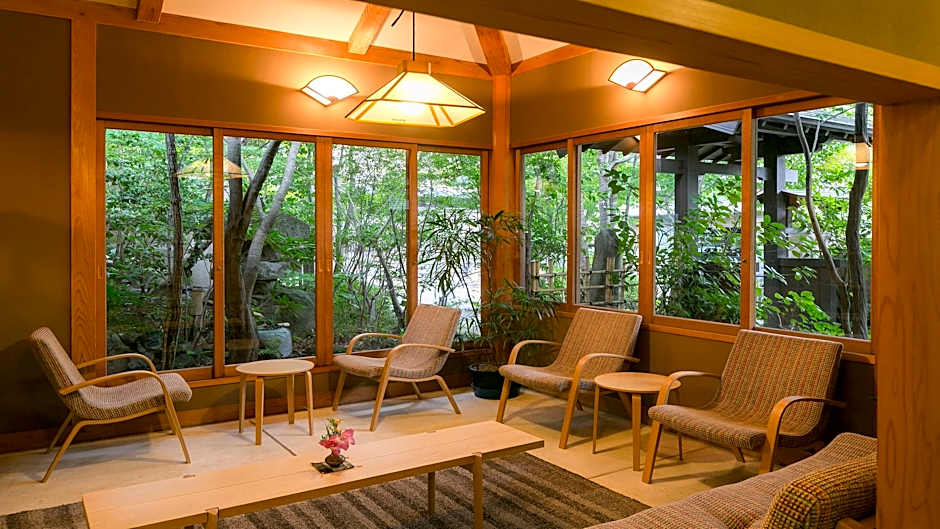Yufuin Onsen Hinoharu Ryokan
