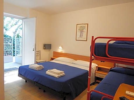 Economy Quadruple Room