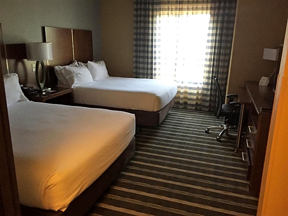 Holiday Inn Express & Suites Perry-National Fairground Area by IHG