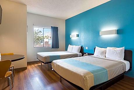 Quadruple Room - Disability Access - Non-Smoking