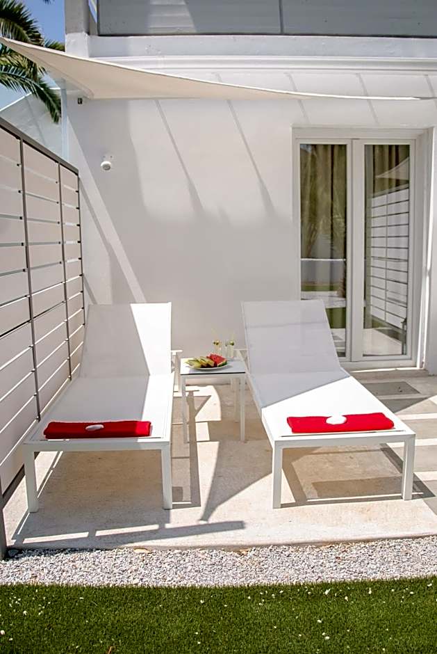 Kouros Seasight Hotel