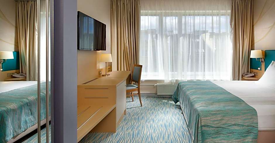 Holiday Inn Prague Congress Centre By IHG