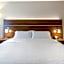 Holiday Inn Express Hotel & Suites Burlington By IHG