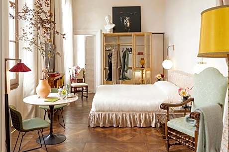 Junior Suite with Cathedral View