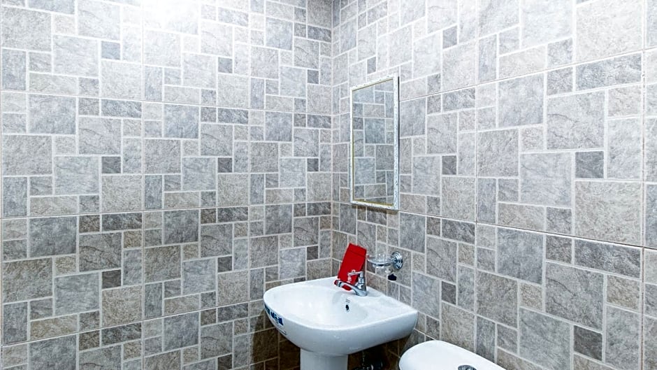 RedDoorz Plus near Osmena Highway 2