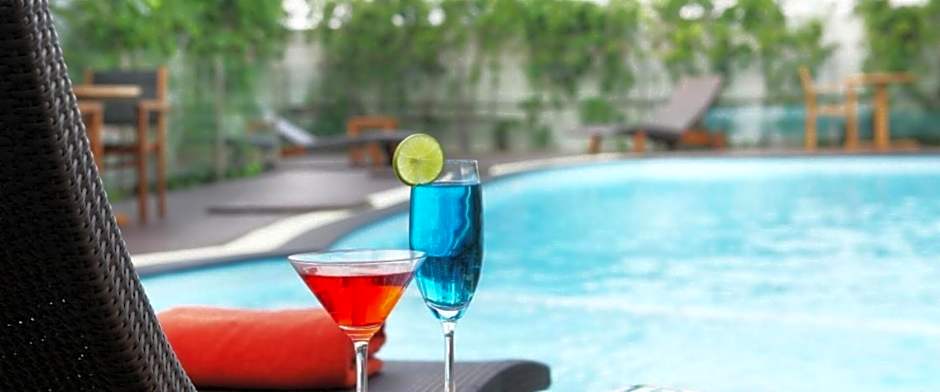 Lohas Residences Sukhumvit (SHA Plus)